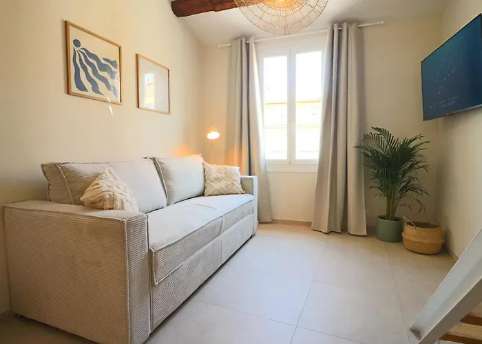 New! Escape In Old Appartement *